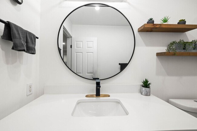 Building Photo - 6314 Friars Rd