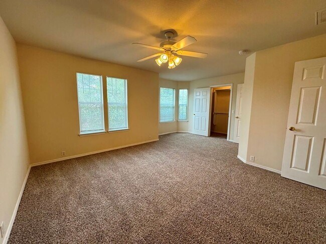 Building Photo - 251A Utterback