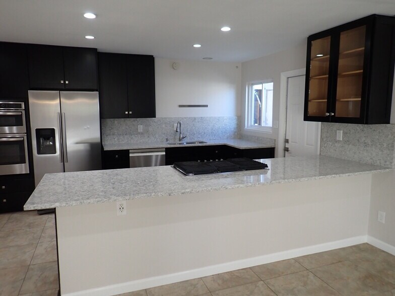 Building Photo - 1455 Transite Ave