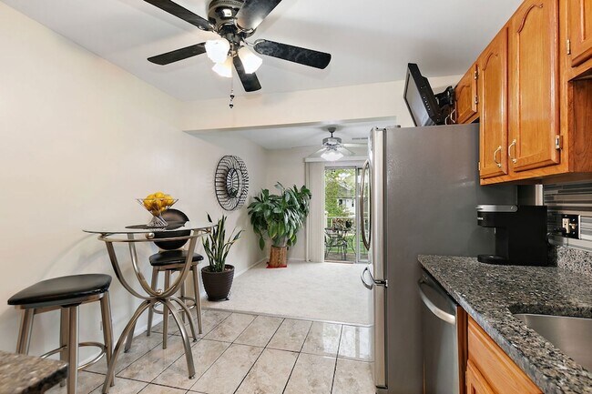 Building Photo - 2838 Meadow Ln