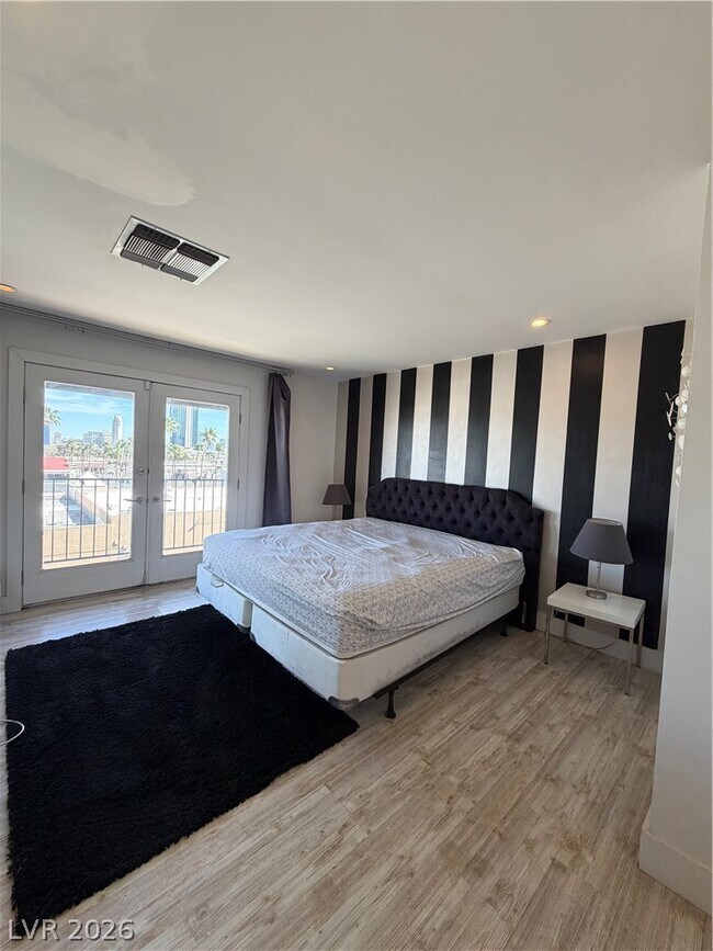 Building Photo - 3988 Delos Dr