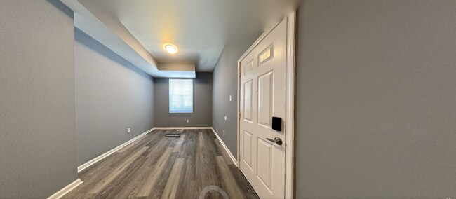 Building Photo - Modern Comfort Meets South Philly Charm