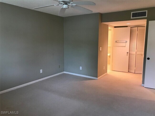 Building Photo - 113 Bobolink Way