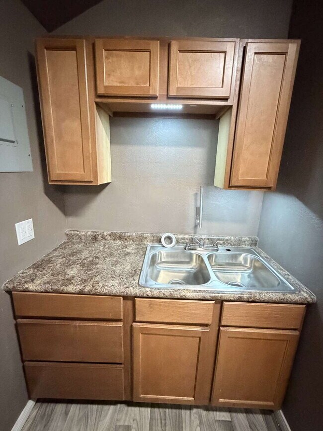 Building Photo - Cheap 1 bed tiny home available for Rent in Longview!
