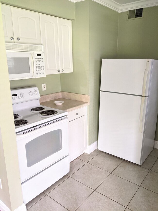 Building Photo - Charming 1 bed 1 bath apartment