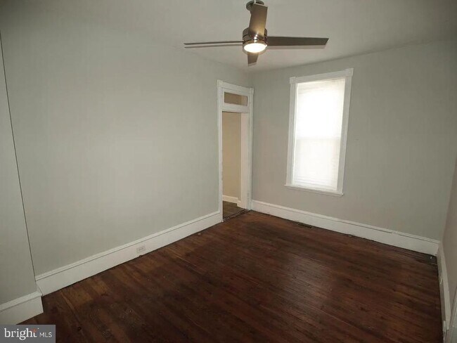 Building Photo - 4335 Fleming St