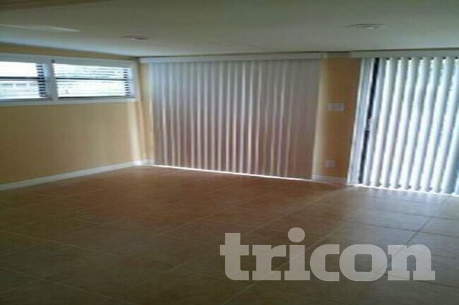 Building Photo - 11415 Cardiff Dr