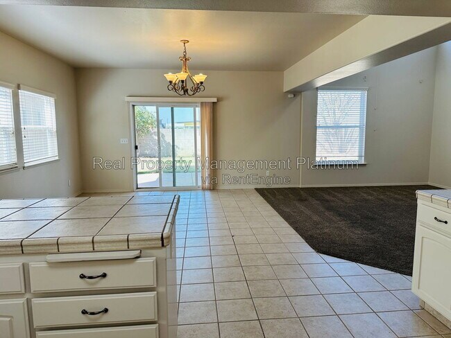 Building Photo - 1648 Camino Ln