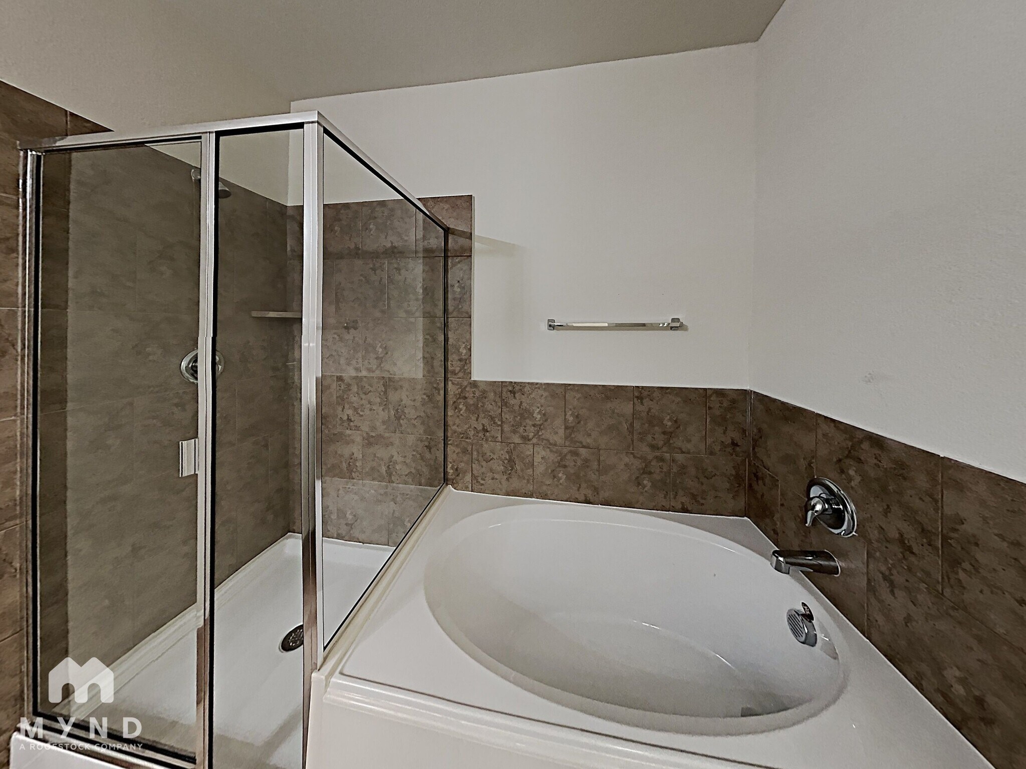 Building Photo - 2436 Dolostone Dr