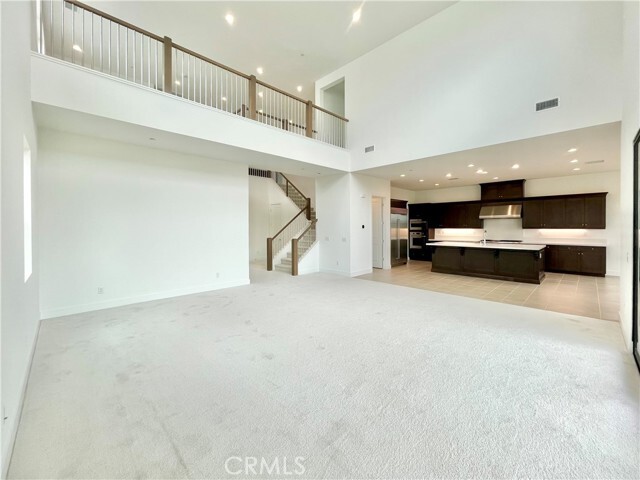 Building Photo - 27511 Elderberry Dr