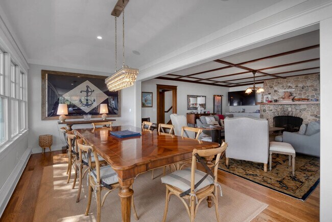 Building Photo - 912 Peconic Bay Blvd