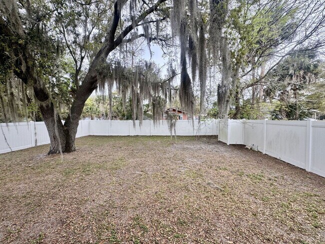 Building Photo - 1504 W 18th St