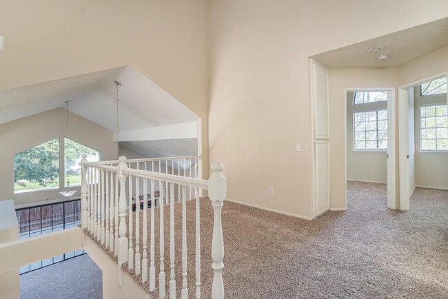 Building Photo - 5100 Cliff Rose Dr