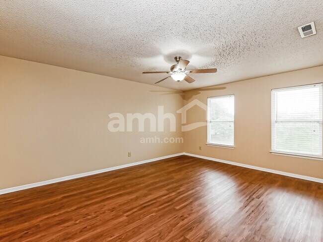 Building Photo - 6768 W Philadelphia Dr