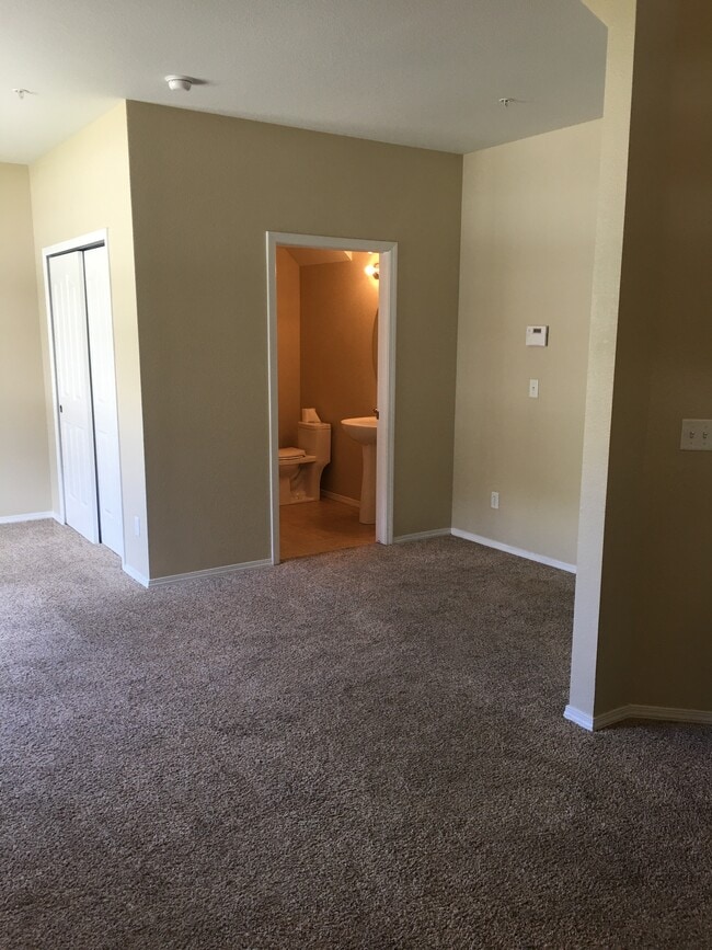 Building Photo - 3045 Wild Peregrine View