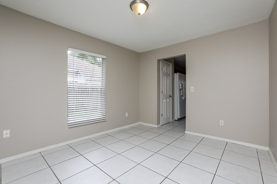 Building Photo - 1018 Corkwood Dr