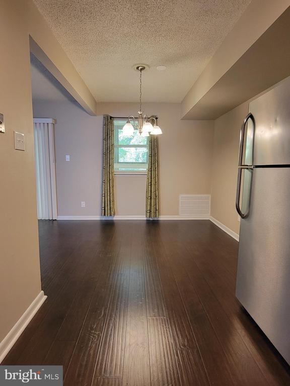 Building Photo - 411 Stiles Ave