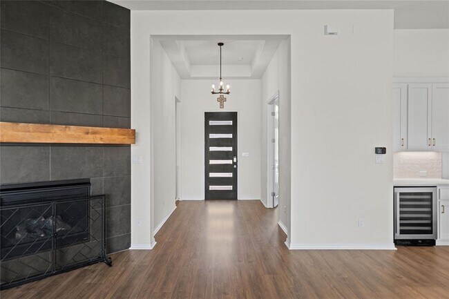 Building Photo - 1336 Academy Oaks Dr