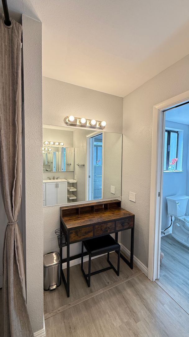Building Photo - Furnished Ranch-Style Home in a Quiet, Pri...
