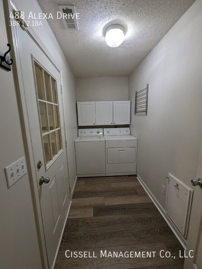 Building Photo - 488 Alexa Dr