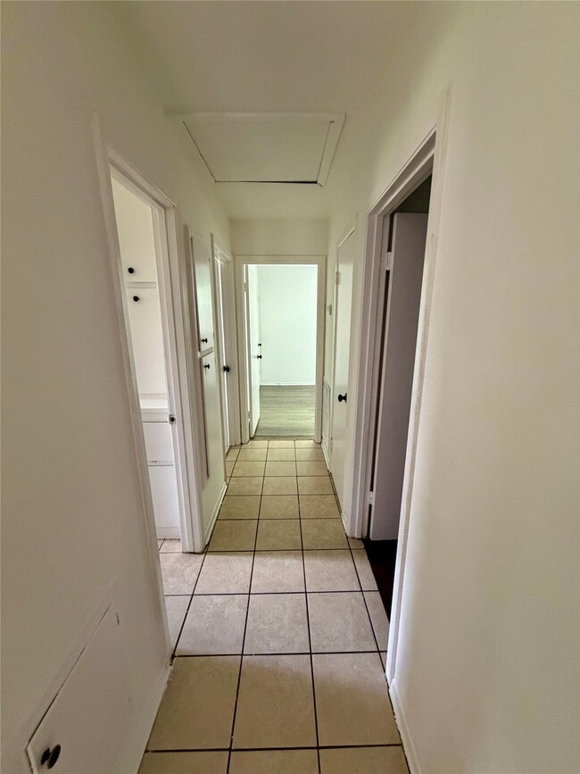 Building Photo - 12818 Segrest Dr