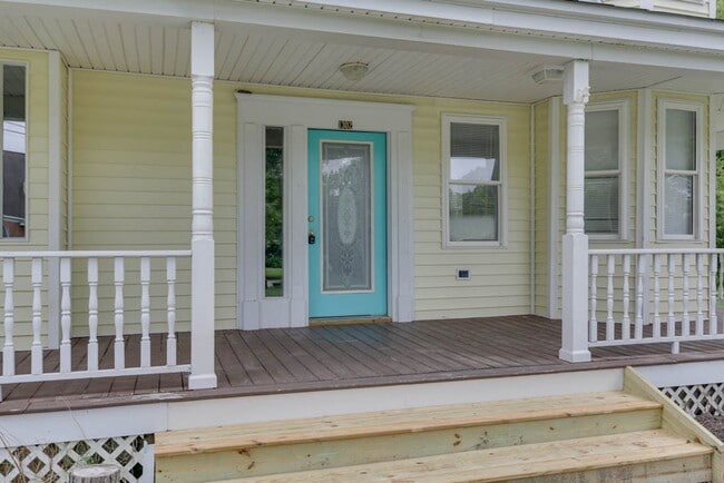 Building Photo - 1302 Dare Rd