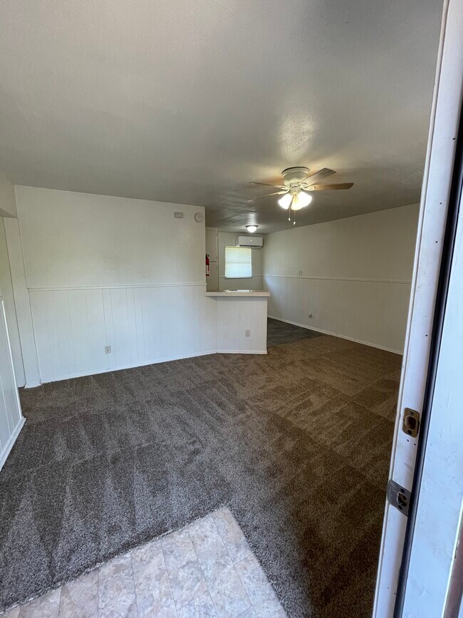 Building Photo - 3405 Drew St