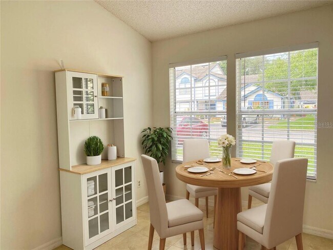 Building Photo - 2822 Candela Ct