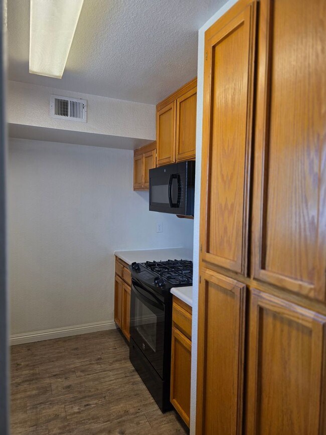 Building Photo - 8110 Laborough Dr