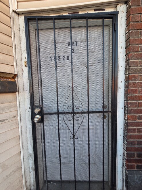 Building Photo - 15220 Saranac Rd