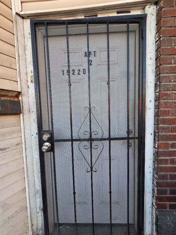 Building Photo - 15220 Saranac Rd