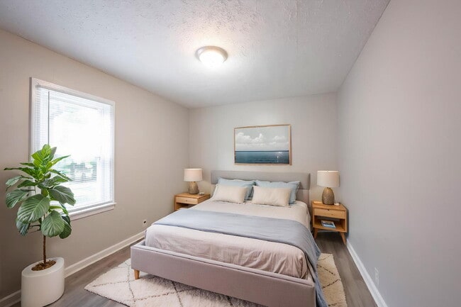 Building Photo - "Charming 3-Bedroom Home in Beech Grove - Cozy Living with Ample Space!"