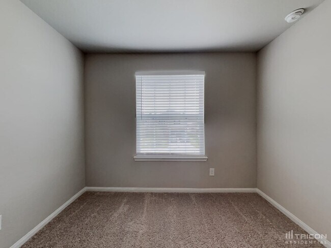 Building Photo - 3465 Wooded Ln