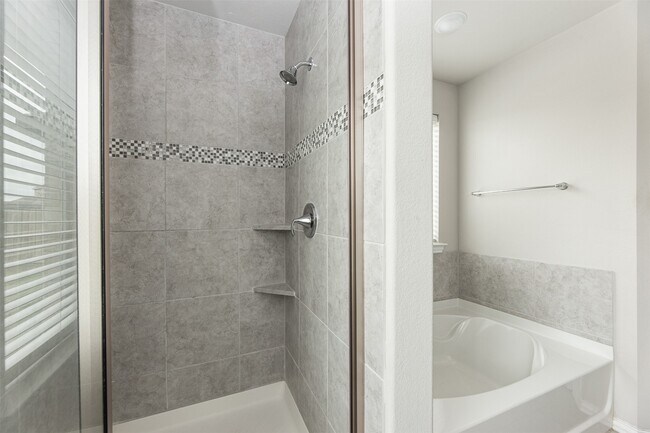 Building Photo - 15211 Stuart Bat Cave Ln