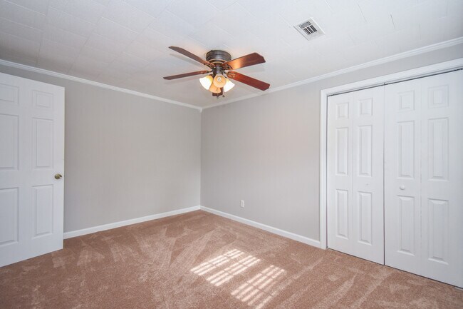 Building Photo - 109 11th Ave