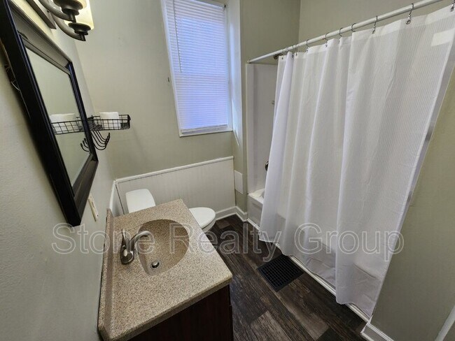 Building Photo - 1467 S 8th St