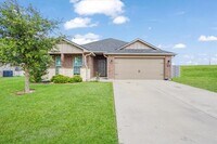 Building Photo - 2401 Southridge Ln