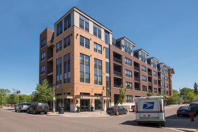 Building Photo - 4525 Park Commons Dr