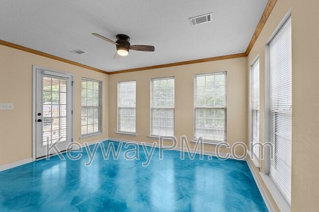 Building Photo - 811 Oshields Ct