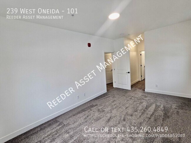Building Photo - 239 West Oneida-101