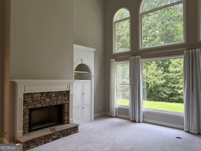 Building Photo - 96 Highgrove Dr