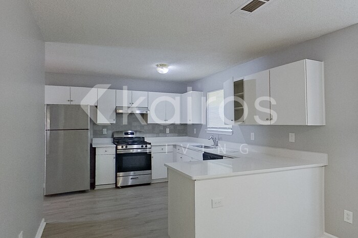 Building Photo - 4012 Waldrop Hills Dr