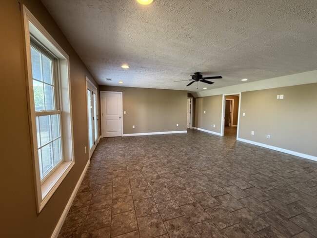 Building Photo - 154 Shepherds Wy