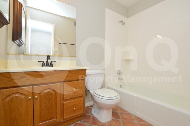 Building Photo - 1623 E Palmcroft Dr