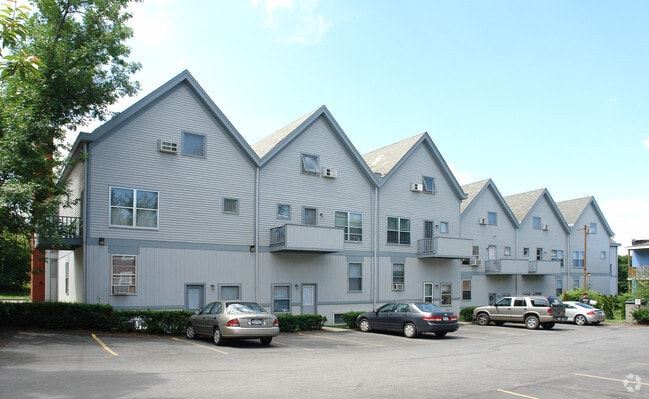 Building Photo - Union Bend Apartments