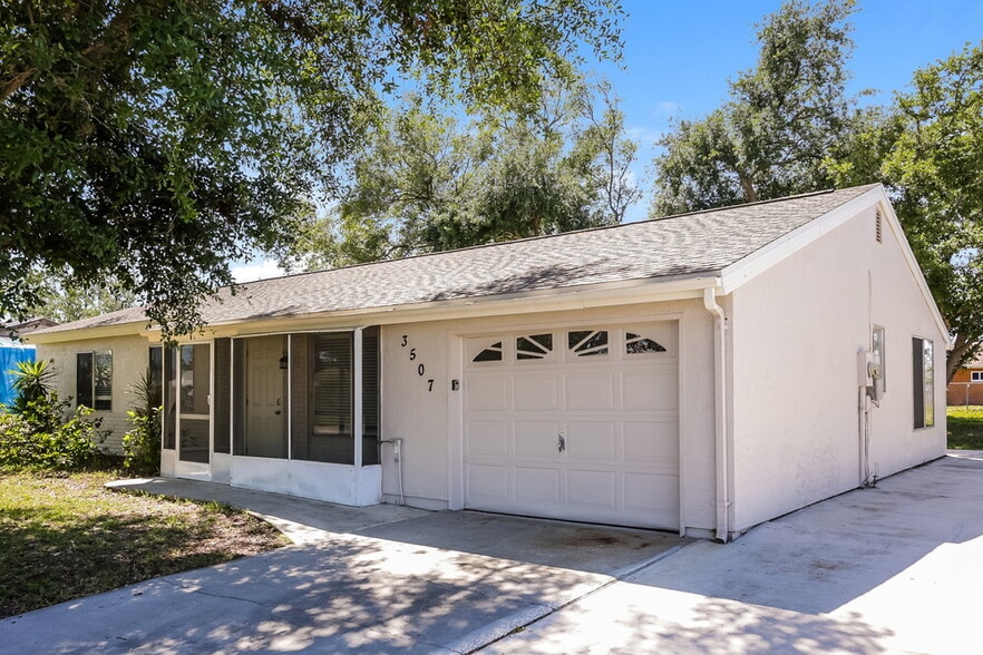 Building Photo - 3507 Montclair Cir