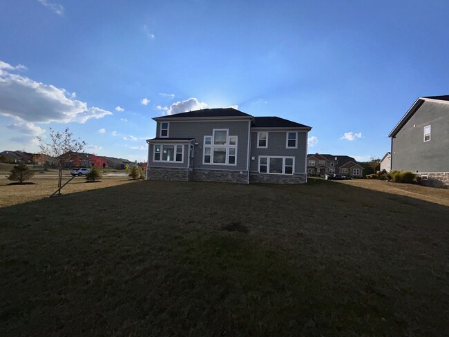 Building Photo - Home For Lease