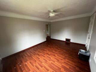 Primary Photo - 22850 Colgate St