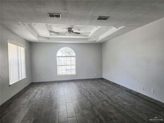 Building Photo - 3001 Ashley Pl