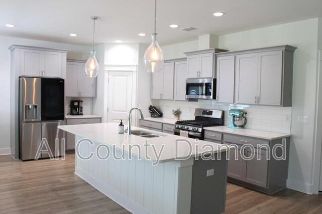 Building Photo - 446 Foxtail Wy